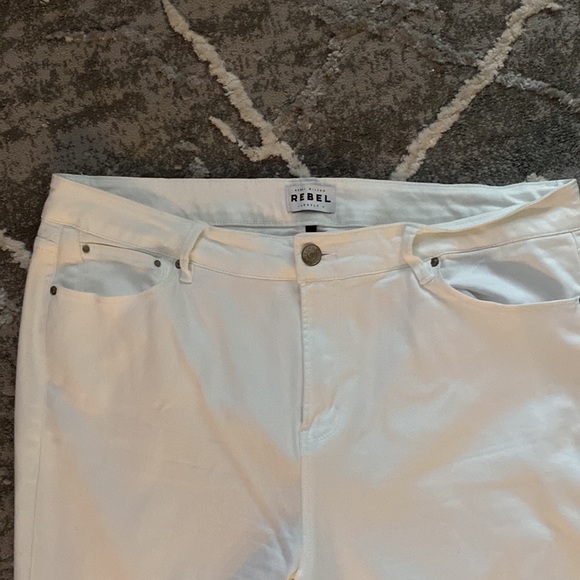 Outfit - Picture 5 of 5